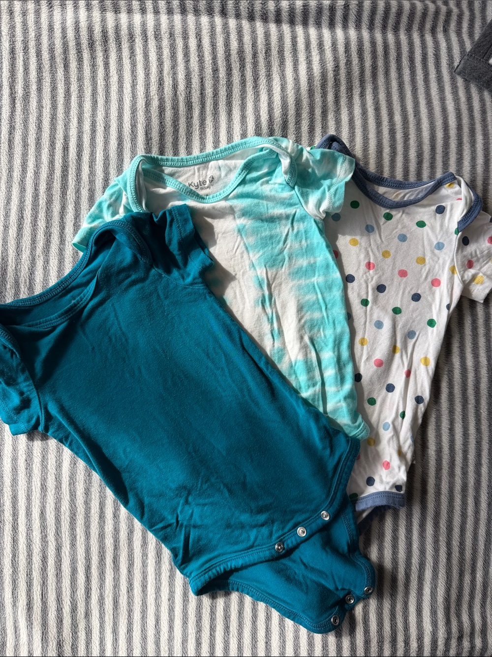 Kyte Baby Teal, Aqua & Polka Dot Baby Short-Sleeve Onesies - 3 Pack
